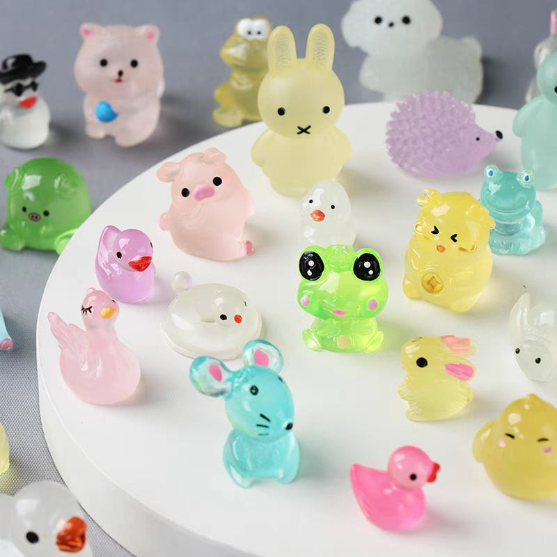 10 Pcs Mini Resin Animals Luminous Tiny Animals Miniature Duck Glow in The Dark for DIY Garden Dollhouse Animals Accessories Aquarium Party Decor